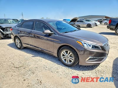 Czwarte zdjęcie samochodu z boku: 2015 HYUNDAI SONATA SE VIN:5NPE24AF0FH254345 - miniatura