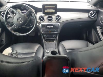Zdjęcie 8 z 12 samochodu: 2014 MERCEDES-BENZ CLA 250 4MATIC VIN:WDDSJ4GB6EN075757 - miniatura