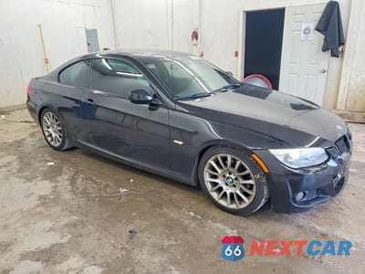 Czwarte zdjęcie samochodu z boku: 2012 BMW 328 I VIN:WBAKE3C57CE769943 - miniatura