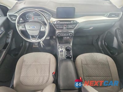 Zdjęcie 8 z 14 samochodu: 2021 FORD ESCAPE SE VIN:1FMCU0G63MUB29369 - miniatura