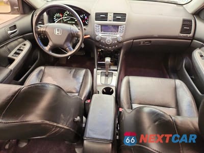Zdjęcie 8 z 13 samochodu: 2006 HONDA ACCORD EX VIN:1HGCM665X6A034815 - miniatura