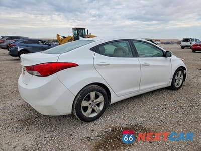 Trzecie zdjęcie samochodu z tyłu: 2012 HYUNDAI ELANTRA GLS VIN:5NPDH4AE0CH107732 - miniatura