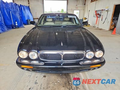 Piąte zdjęcie samochodu w środku: 2003 JAGUAR XJ8 VIN:SAJDA14C33LF52639 - miniatura