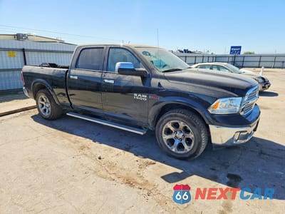 Czwarte zdjęcie samochodu z boku: 2018 RAM 1500 LARAMIE VIN:1C6RR7VM9JS227136 - miniatura
