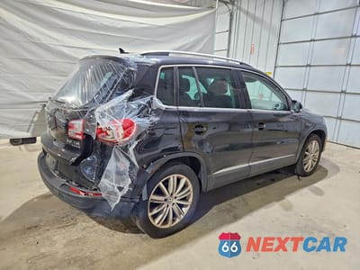 Trzecie zdjęcie samochodu z tyłu: 2015 VOLKSWAGEN TIGUAN S VIN:WVGBV7AX3FW517132 - miniatura