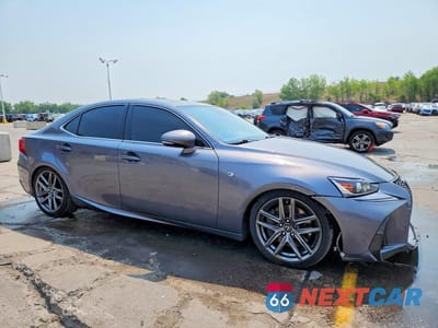 Czwarte zdjęcie samochodu z boku: 2017 LEXUS IS 300 VIN:JTHCM1D2XH5015671 - miniatura