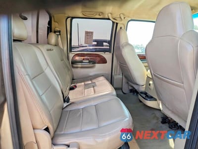 Zdjęcie 10 z 12 samochodu: 2005 FORD F250 SUPER DUTY VIN:1FTSW21P35EB23512 - miniatura