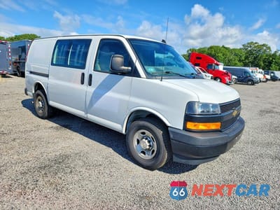 Czwarte zdjęcie samochodu z boku: 2022 CHEVROLET EXPRESS G2500 VIN:1GCWGAFP2N1167882 - miniatura