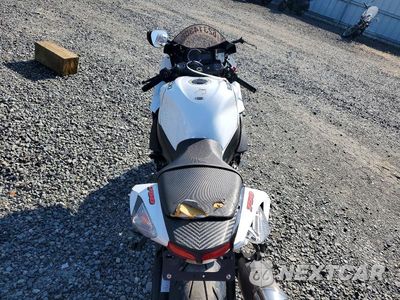 Zdjęcie 6 z 9 samochodu: 2025 SUZUKI GSX-R750 VIN:JS1GR7MA1S7102010 - miniatura