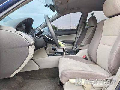 Zdjęcie 7 z 12 samochodu: 2008 HONDA ACCORD LX VIN:1HGCP26318A149367 - miniatura