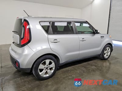 Trzecie zdjęcie samochodu z tyłu: 2019 KIA SOUL BASE VIN:KNDJN2A24K7010719 - miniatura