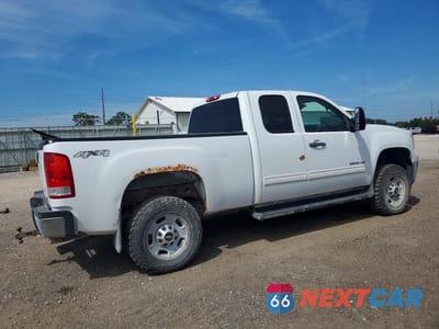 Trzecie zdjęcie samochodu z tyłu: 2011 GMC SIERRA K2500 SLE VIN:1GT220CG0BZ265995 - miniatura