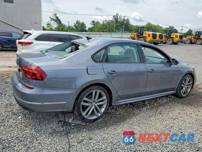 Trzecie zdjęcie samochodu z tyłu: 2018 VOLKSWAGEN PASSAT S VIN:1VWAA7A38JC009917 - miniatura