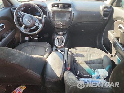 Zdjęcie 8 z 13 samochodu: 2018 KIA SOUL + VIN:KNDJP3A51J7518669 - miniatura