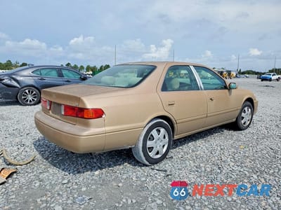 Trzecie zdjęcie samochodu z tyłu: 2000 TOYOTA CAMRY LE VIN:4T1BG22K1YU958191 - miniatura