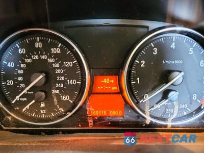 Zdjęcie 9 z 12 samochodu: 2009 BMW 335 I VIN:WBAWL73509P180244 - miniatura