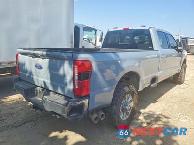 Trzecie zdjęcie samochodu z tyłu: 2024 FORD F350 SUPER DUTY VIN:1FT8W3BT4REC60928 - miniatura