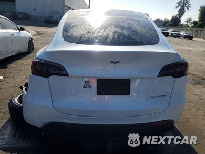 Zdjęcie 6 z 13 samochodu: 2024 TESLA MODEL Y VIN:7SAYGDEE4RA263584 - miniatura
