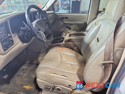 Zdjęcie 7 z 13 samochodu: 2005 CHEVROLET SUBURBAN C1500 VIN:3GNEC16Z55G187349 - miniatura