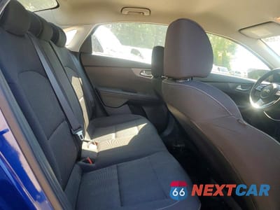 Zdjęcie 10 z 13 samochodu: 2020 KIA FORTE LXS VIN:3KPF24AD1LE150398 - miniatura