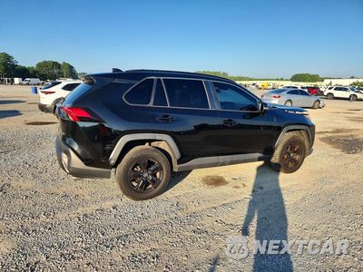 Trzecie zdjęcie samochodu z tyłu: 2021 TOYOTA RAV4 XLE VIN:2T3W1RFV9MW112697 - miniatura
