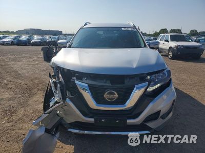 Piąte zdjęcie samochodu w środku: 2018 NISSAN ROGUE SV VIN:KNMAT2MV2JP537376 - miniatura