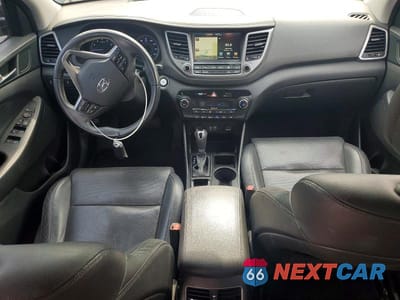 Zdjęcie 8 z 12 samochodu: 2016 HYUNDAI TUCSON LIMITED VIN:KM8J33A29GU080748 - miniatura