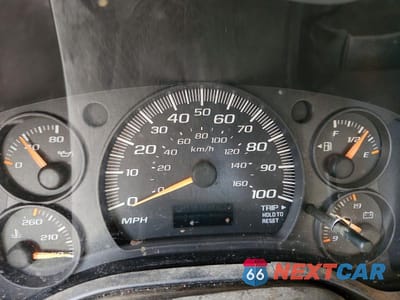 Zdjęcie 9 z 12 samochodu: 2003 CHEVROLET EXPRESS G3500 DELIVERY TRUCK VIN:1GBHG31U631181917 - miniatura
