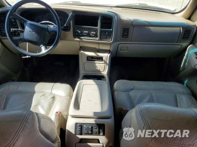 Zdjęcie 8 z 13 samochodu: 2002 CHEVROLET TAHOE C1500 VIN:1GNEC13Z62R329353 - miniatura