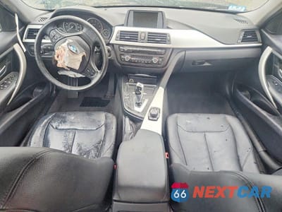 Zdjęcie 8 z 12 samochodu: 2013 BMW 328 XI VIN:WBA3B3C57DF532345 - miniatura
