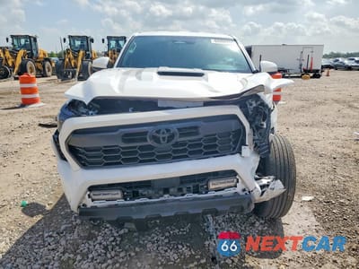 Piąte zdjęcie samochodu w środku: 2025 TOYOTA TACOMA TRD SPORT VIN:3TYLB5JN5ST102221 - miniatura