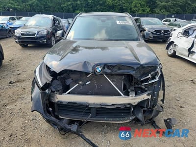 Piąte zdjęcie samochodu w środku: 2025 BMW X1 XDRIVE28I VIN:WBX73EF04S5094239 - miniatura
