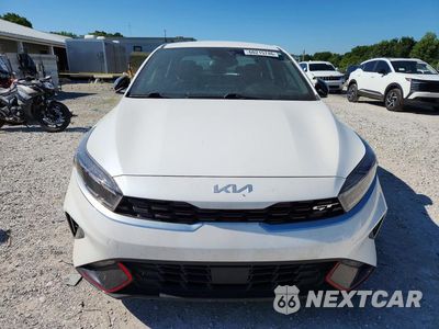 Piąte zdjęcie samochodu w środku: 2022 KIA FORTE GT VIN:3KPF44AC4NE493212 - miniatura