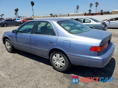 Drugie zdjęcie samochodu z przodu: 2000 TOYOTA CAMRY LE VIN:JT2BG22K5Y0460029 - miniatura
