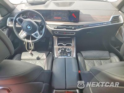 Zdjęcie 8 z 14 samochodu: 2024 BMW X7 XDRIVE40I VIN:5UX23EM09R9T45171 - miniatura
