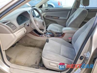 Zdjęcie 7 z 12 samochodu: 2004 TOYOTA CAMRY LE VIN:4T1BE32K64U863731 - miniatura