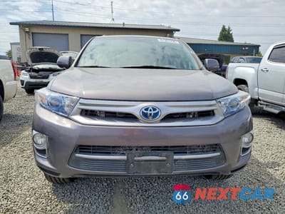 Piąte zdjęcie samochodu w środku: 2013 TOYOTA HIGHLANDER HYBRID LIMITED VIN:JTEDC3EH6D2013107 - miniatura
