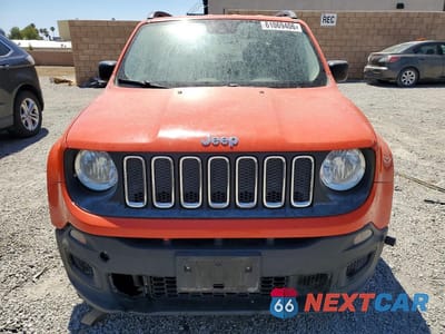 Piąte zdjęcie samochodu w środku: 2017 JEEP RENEGADE SPORT VIN:ZACCJAAB3HPE45774 - miniatura