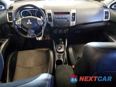 Zdjęcie 8 z 12 samochodu: 2010 MITSUBISHI OUTLANDER SE VIN:JA4JT3AW7AZ015196 - miniatura