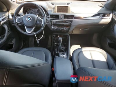 Zdjęcie 8 z 13 samochodu: 2016 BMW X1 XDRIVE28I VIN:WBXHT3C36GP881986 - miniatura