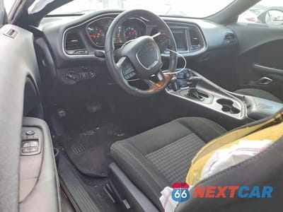 Zdjęcie 8 z 12 samochodu: 2018 DODGE CHALLENGER SXT VIN:2C3CDZAG4JH204724 - miniatura