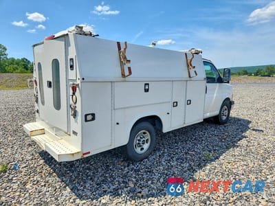 Trzecie zdjęcie samochodu z tyłu: 2016 GMC SAVANA CUTAWAY G3500 VIN:1GD07RFGXG1315747 - miniatura