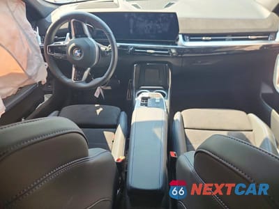 Zdjęcie 8 z 14 samochodu: 2025 BMW X2 XDRIVE28I VIN:WBX63GM06S5332408 - miniatura