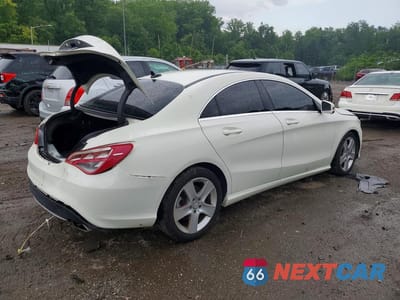 Trzecie zdjęcie samochodu z tyłu: 2015 MERCEDES-BENZ CLA 250 VIN:WDDSJ4EB4FN281180 - miniatura