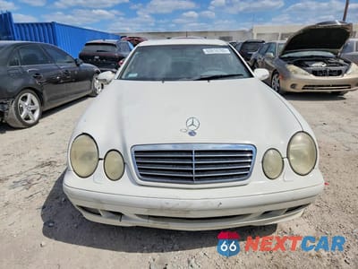 Piąte zdjęcie samochodu w środku: 2002 MERCEDES-BENZ CLK 320 VIN:WDBLJ65G32F199028 - miniatura