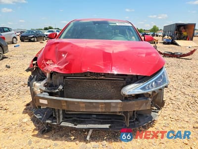 Piąte zdjęcie samochodu w środku: 2019 HYUNDAI ELANTRA SEL VIN:5NPD84LF0KH469404 - miniatura