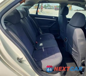 Zdjęcie 10 z 12 samochodu: 2007 VOLKSWAGEN JETTA 2.5 VIN:3VWHF71K77M049369 - miniatura