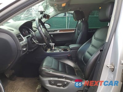 Zdjęcie 7 z 12 samochodu: 2012 VOLKSWAGEN TOUAREG V6 TDI VIN:WVGFK9BP7CD001805 - miniatura