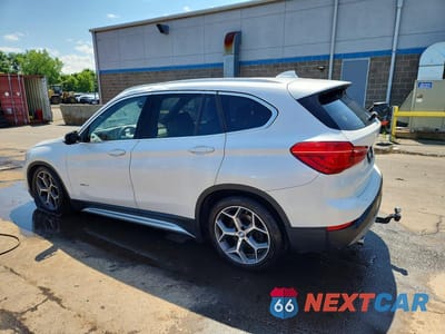 Drugie zdjęcie samochodu z przodu: 2018 BMW X1 XDRIVE28I VIN:WBXHT3C38J5K31303 - miniatura