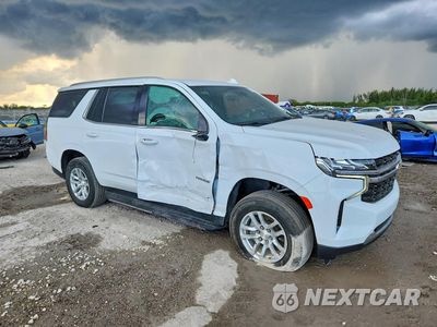 Czwarte zdjęcie samochodu z boku: 2023 CHEVROLET TAHOE C1500 LS VIN:1GNSCMKD5PR559709 - miniatura